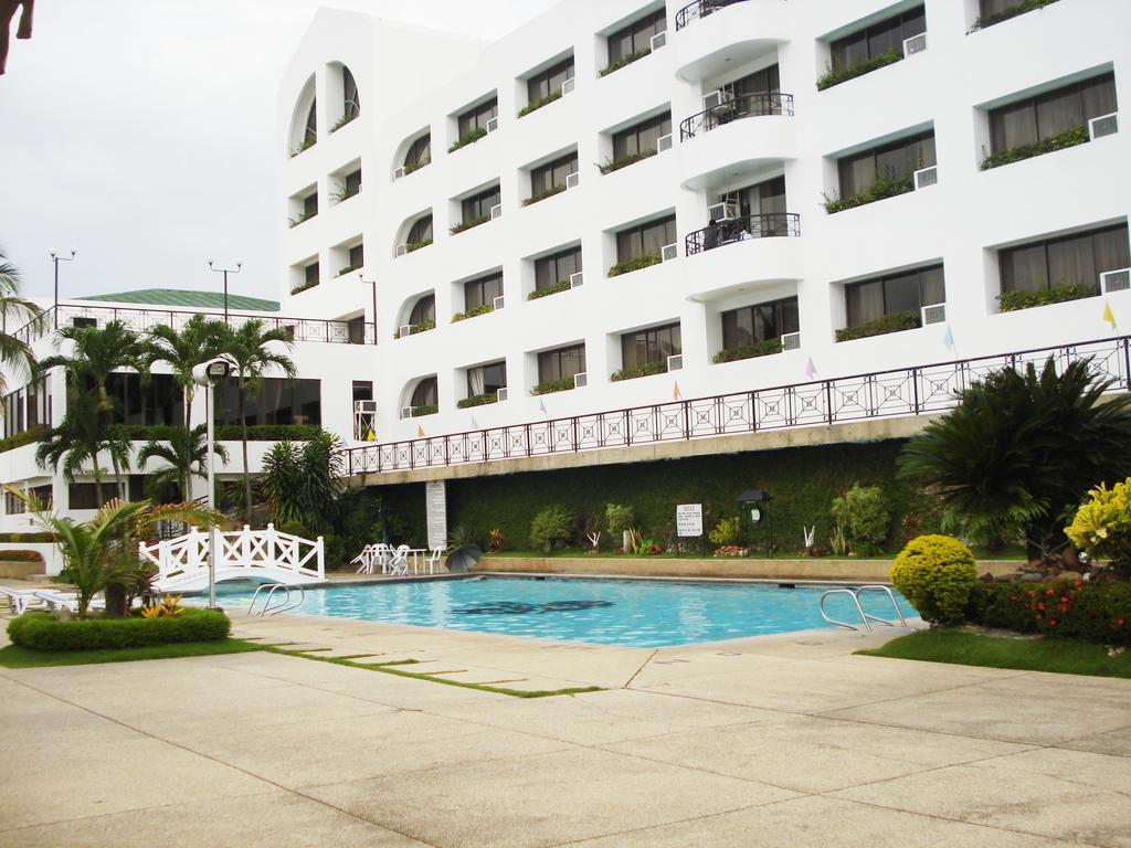 Pryce Plaza Hotel Cagayán de Oro Exterior foto