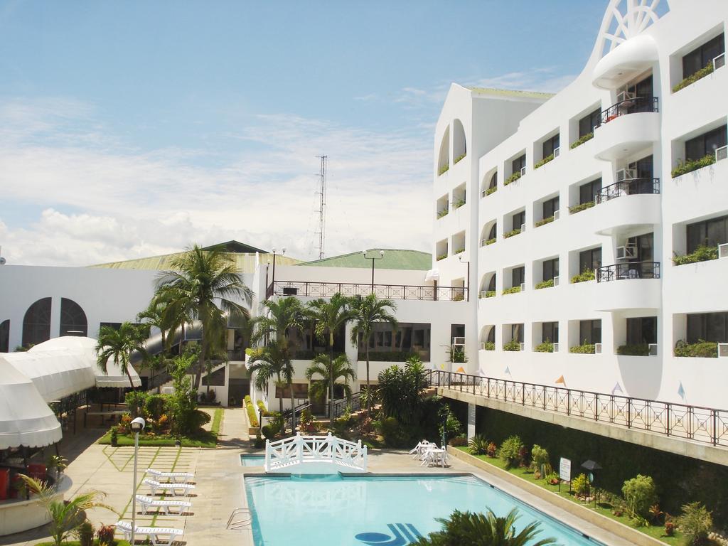Pryce Plaza Hotel Cagayán de Oro Exterior foto